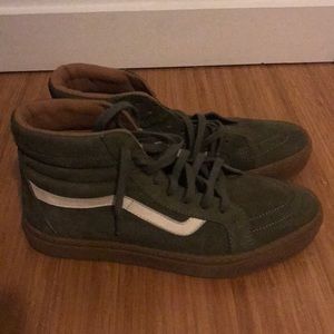 Vans hi tops olive green men’s sz 9, wms sz 10.5